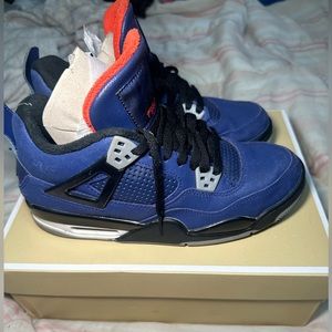 Jordan 4s